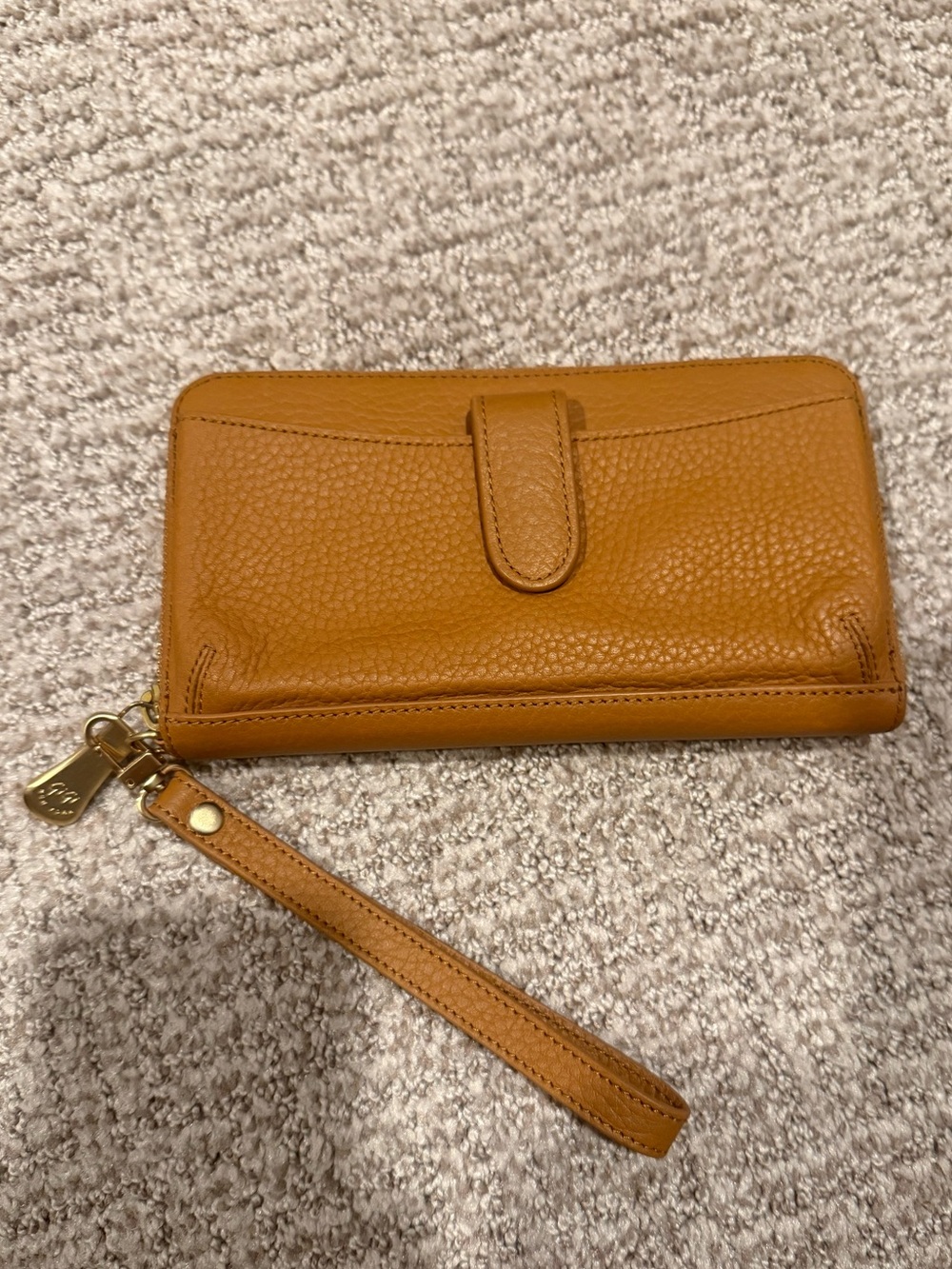 Gigi New York Leather Wristlet Wallet - Tan